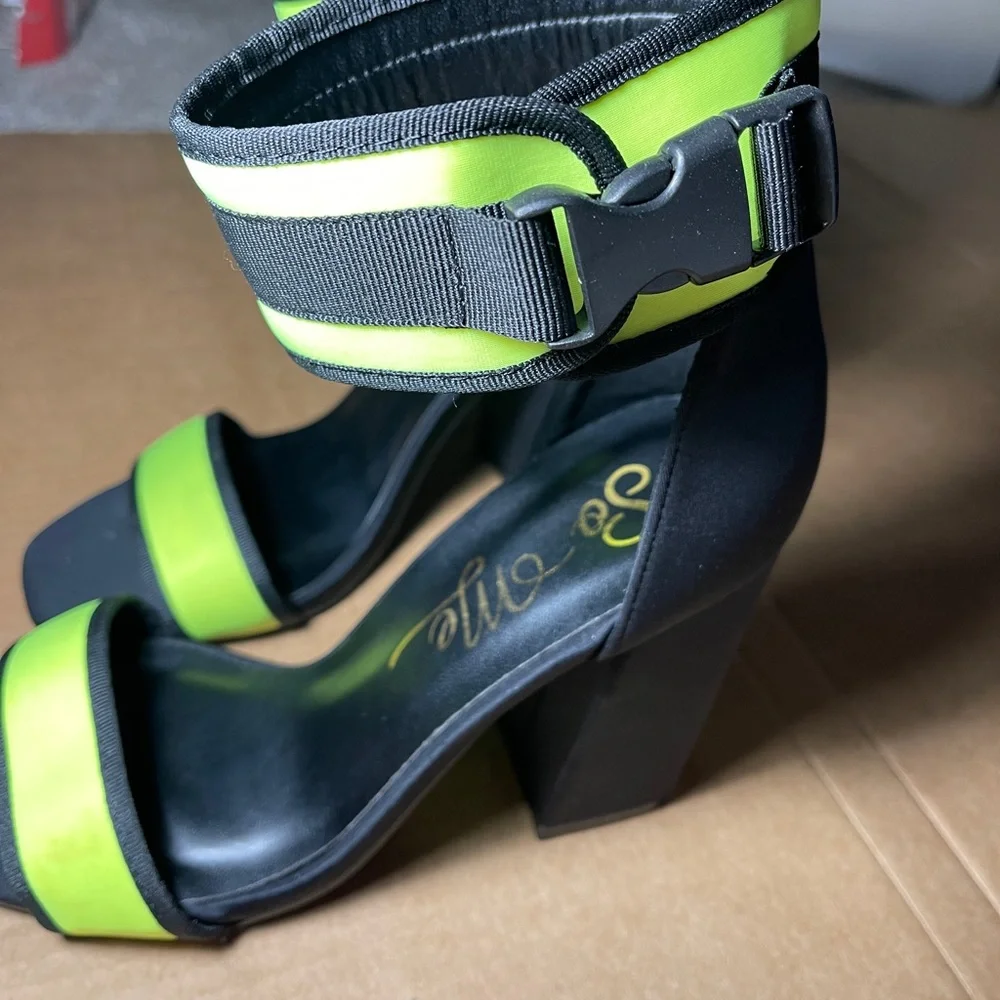 Heels - Picture 2 of 4